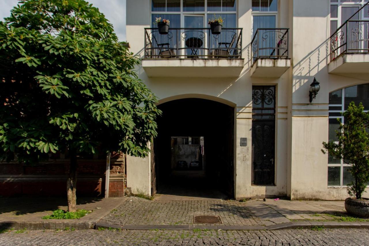 Apartments In The Historical Center Of Batumi, Near The Seaside Park Dış mekan fotoğraf